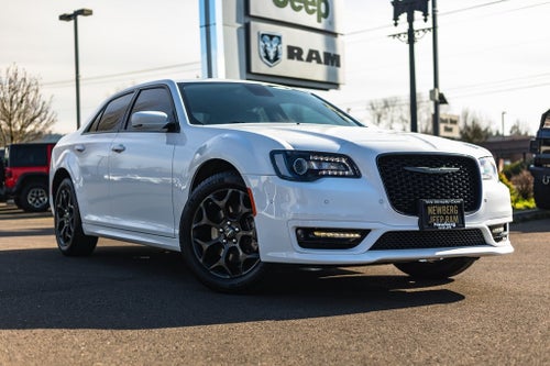 2023 Chrysler 300 Touring AWD