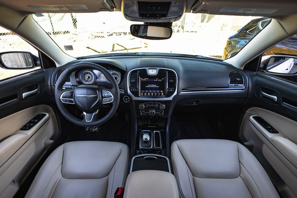 2023 Chrysler 300 Touring AWD