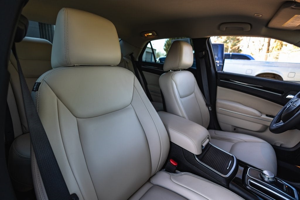 2023 Chrysler 300 Touring AWD