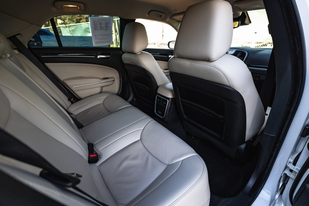 2023 Chrysler 300 Touring AWD