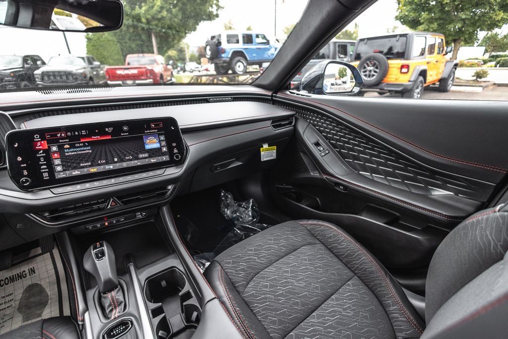 2027 Dodge Charger CHARGER SCAT PACK 4-DOOR AWD