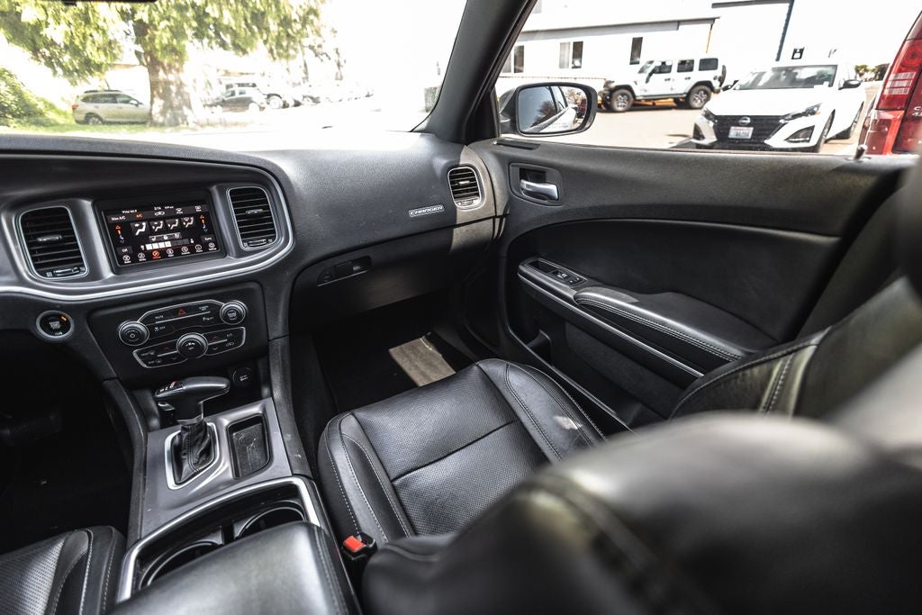 2022 Dodge Charger SXT RWD