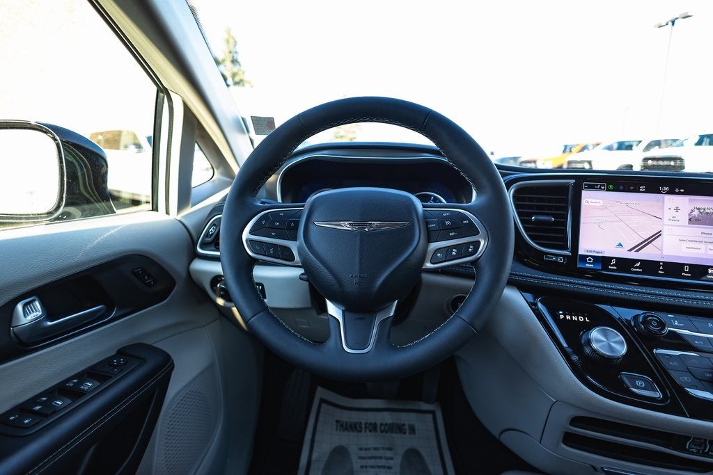 2024 Chrysler Pacifica Hybrid Select