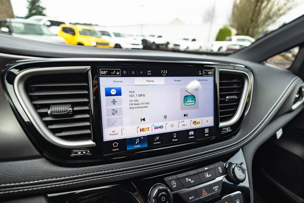 2026 Chrysler Pacifica PACIFICA SELECT AWD