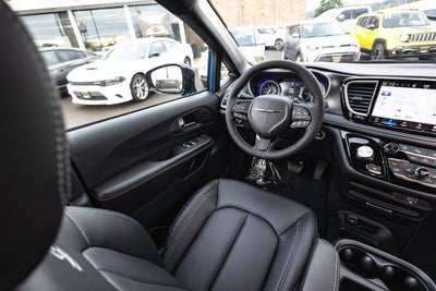 2026 Chrysler Pacifica PACIFICA SELECT AWD