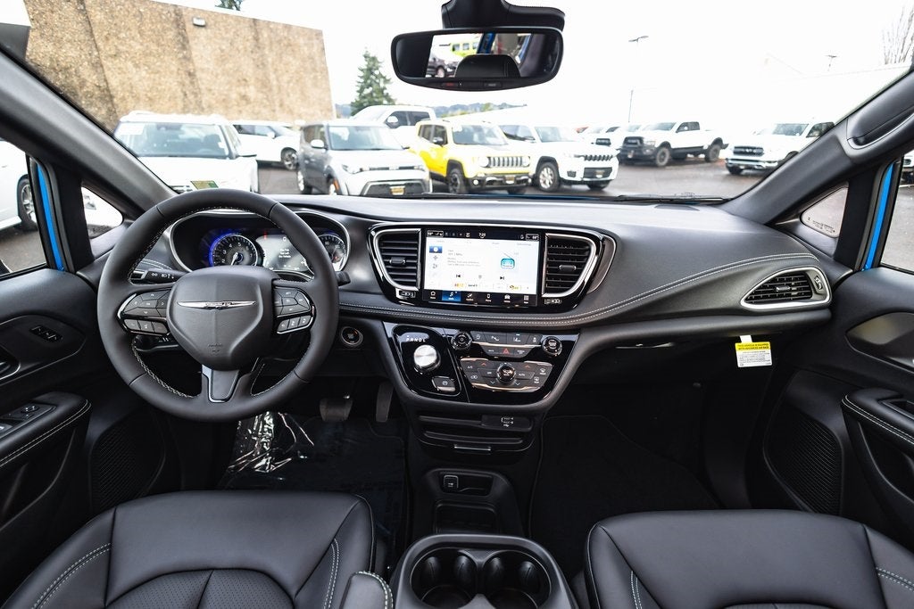 2026 Chrysler Pacifica PACIFICA SELECT AWD