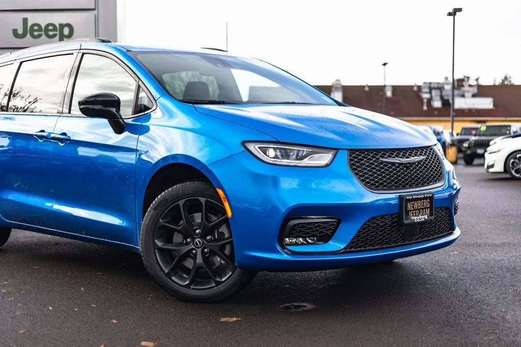 2026 Chrysler Pacifica PACIFICA SELECT AWD