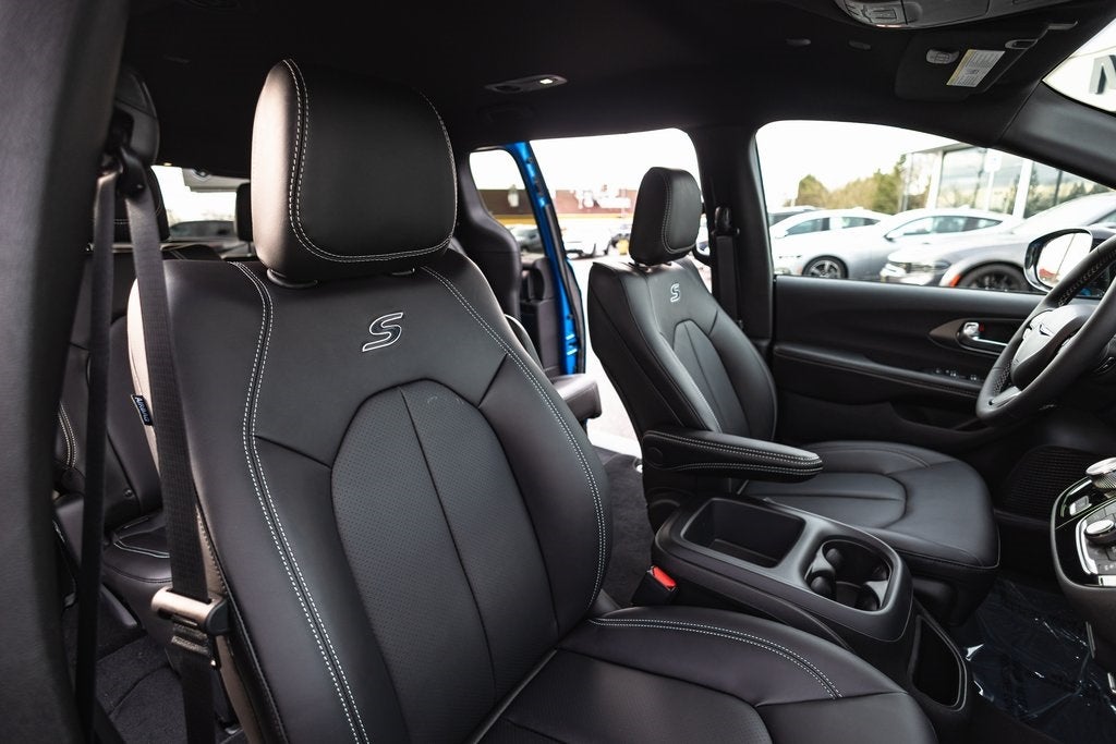 2026 Chrysler Pacifica PACIFICA SELECT AWD