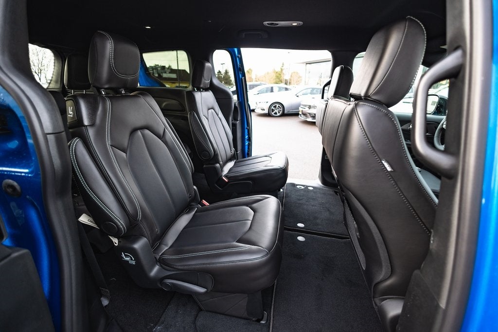 2026 Chrysler Pacifica PACIFICA SELECT AWD