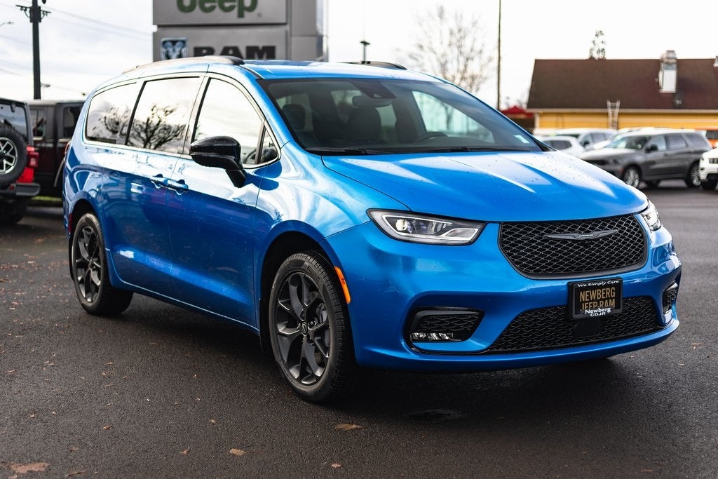 2026 Chrysler Pacifica PACIFICA SELECT AWD