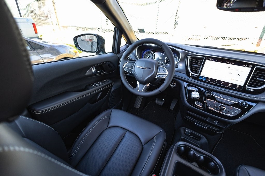 2026 Chrysler Pacifica PACIFICA SELECT AWD