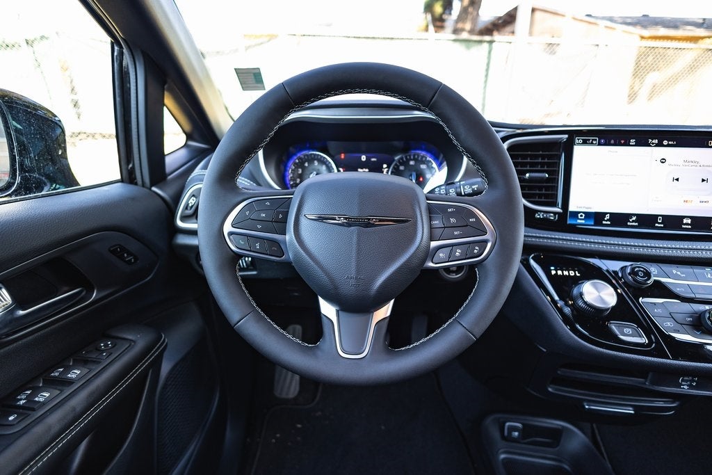 2026 Chrysler Pacifica PACIFICA SELECT AWD