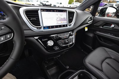 2026 Chrysler Pacifica PACIFICA SELECT AWD