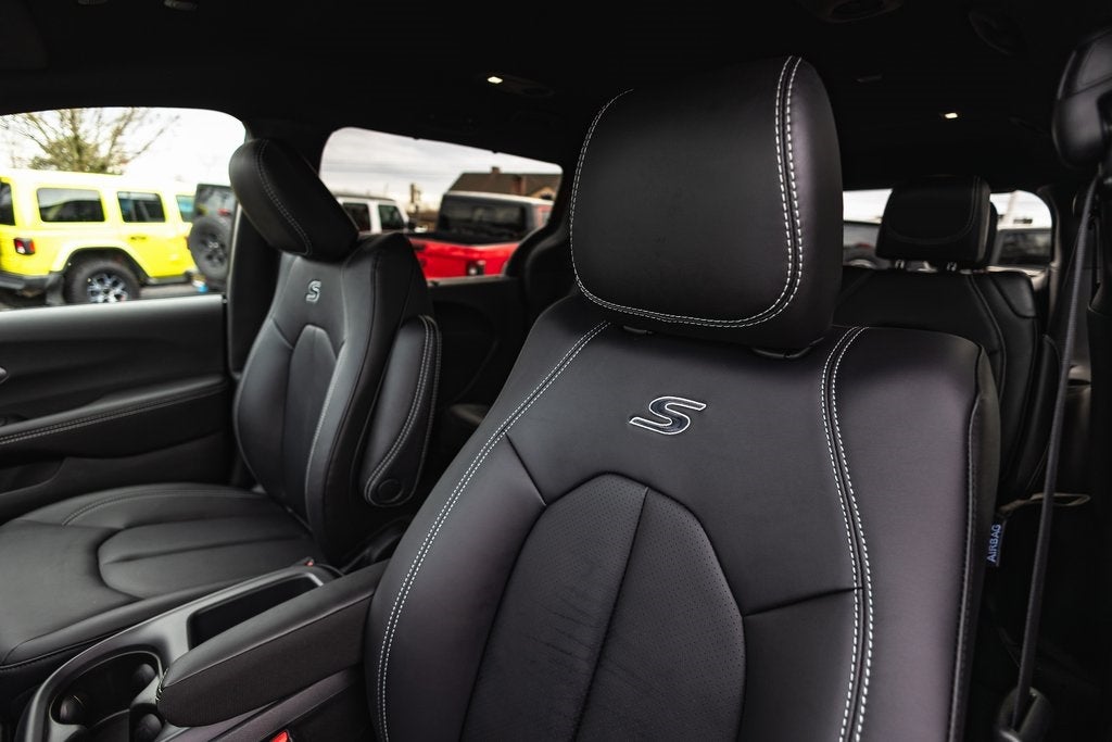 2026 Chrysler Pacifica PACIFICA SELECT AWD