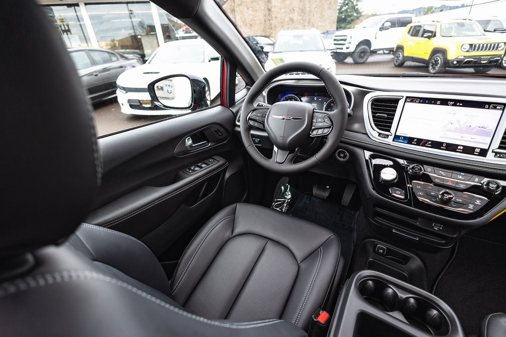 2026 Chrysler Pacifica PACIFICA SELECT AWD