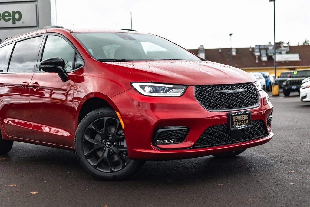 2026 Chrysler Pacifica PACIFICA SELECT AWD