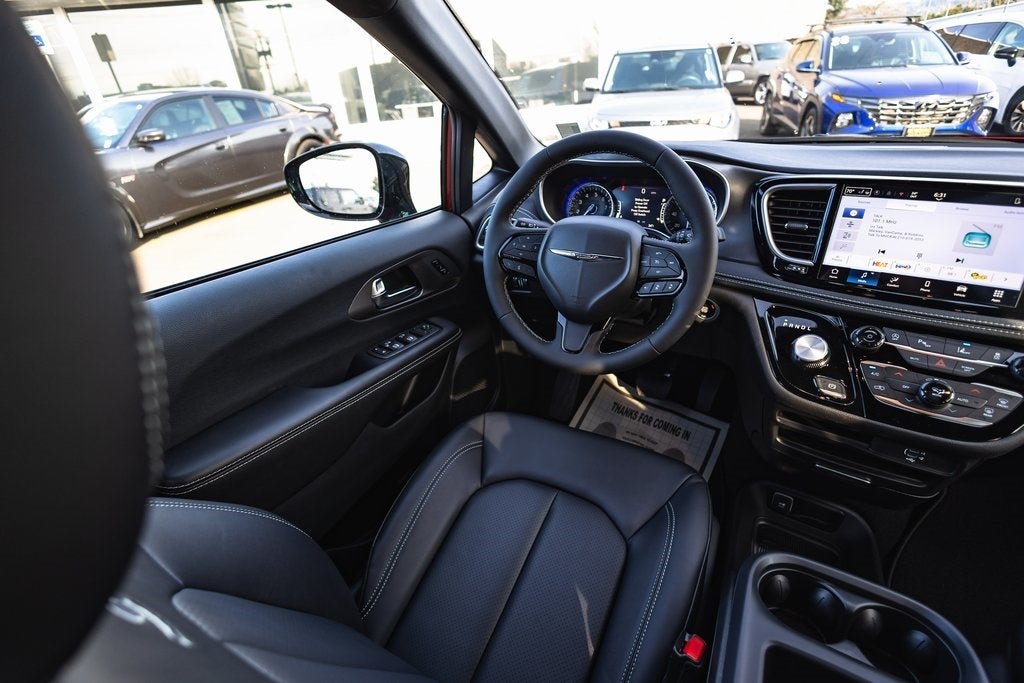 2026 Chrysler Pacifica PACIFICA SELECT AWD