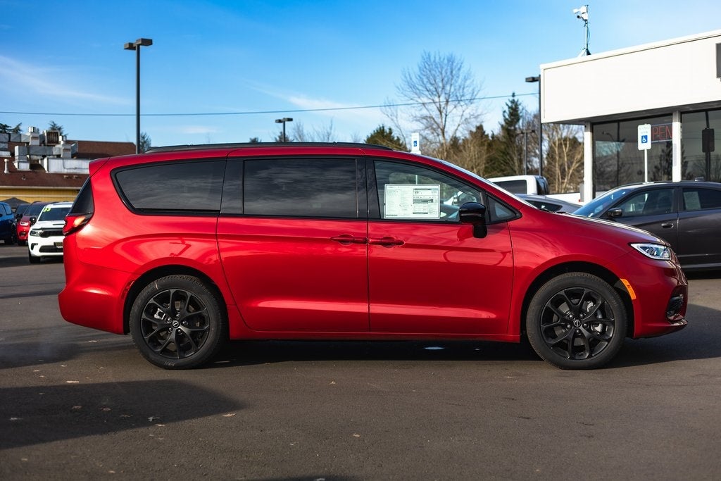 2026 Chrysler Pacifica PACIFICA SELECT AWD
