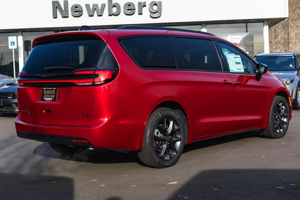 2026 Chrysler Pacifica PACIFICA SELECT AWD