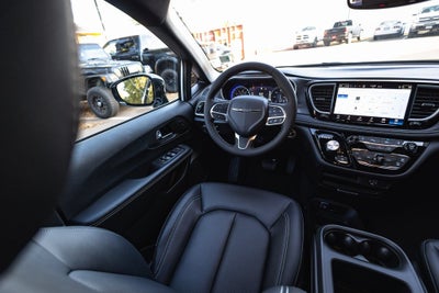 2026 Chrysler Pacifica PACIFICA SELECT AWD