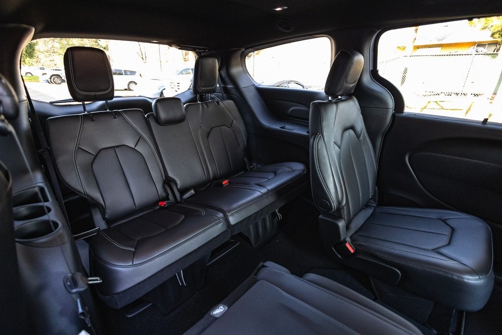 2026 Chrysler Pacifica PACIFICA SELECT AWD