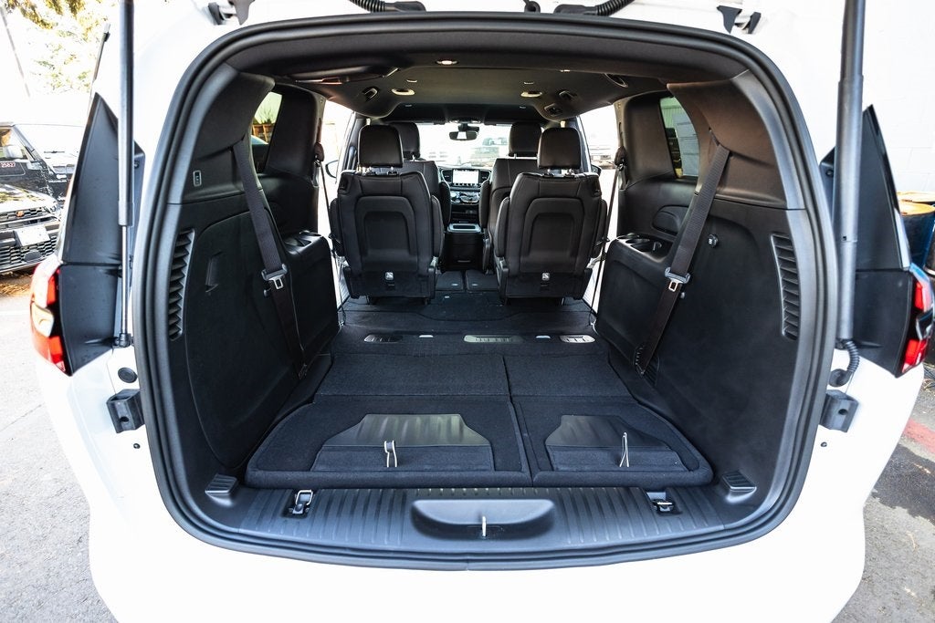 2026 Chrysler Pacifica PACIFICA SELECT AWD