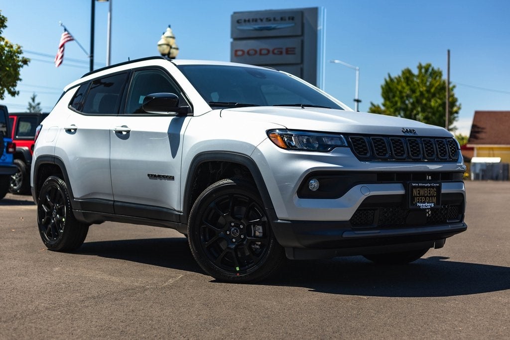 2025 Jeep Compass COMPASS LATITUDE 4X4