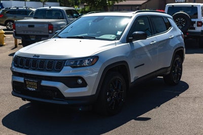 2025 Jeep Compass COMPASS LATITUDE 4X4