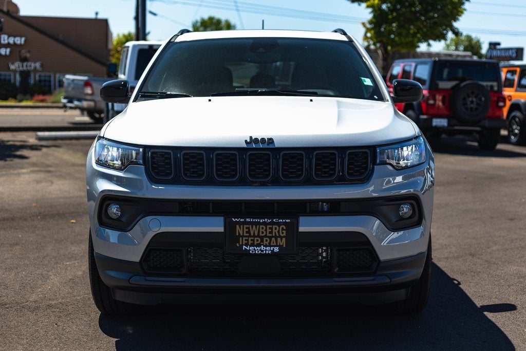 2025 Jeep Compass COMPASS LATITUDE 4X4