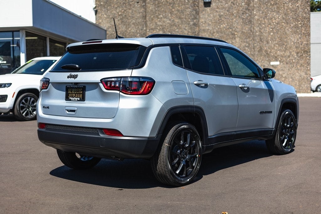 2025 Jeep Compass COMPASS LATITUDE 4X4