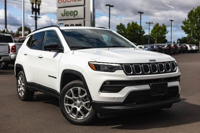 2024 Jeep Compass COMPASS LATITUDE LUX 4X4