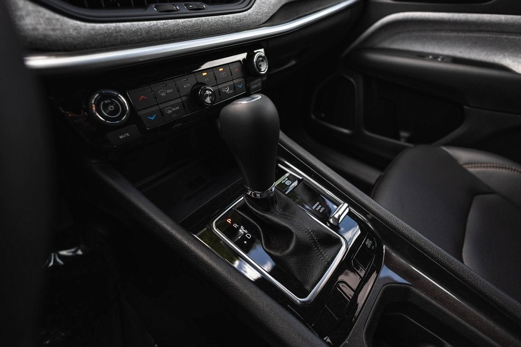 2024 Jeep Compass COMPASS LATITUDE LUX 4X4