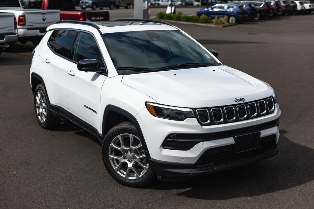 2024 Jeep Compass COMPASS LATITUDE LUX 4X4
