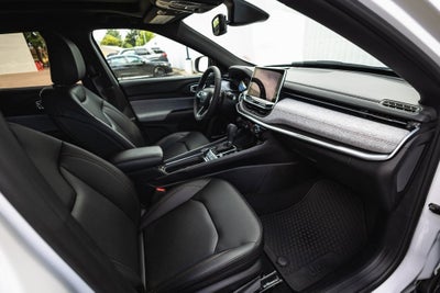 2024 Jeep Compass COMPASS LATITUDE LUX 4X4