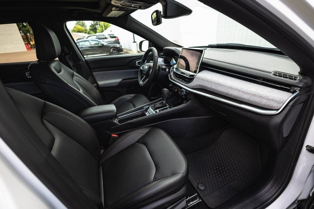 2024 Jeep Compass COMPASS LATITUDE LUX 4X4