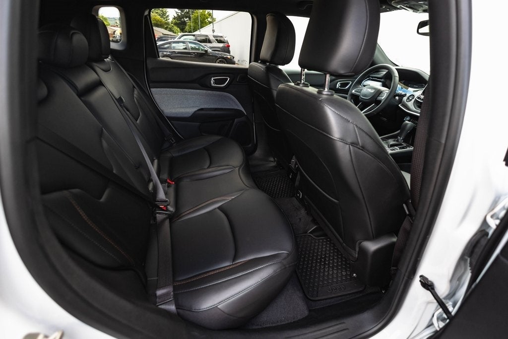 2024 Jeep Compass COMPASS LATITUDE LUX 4X4