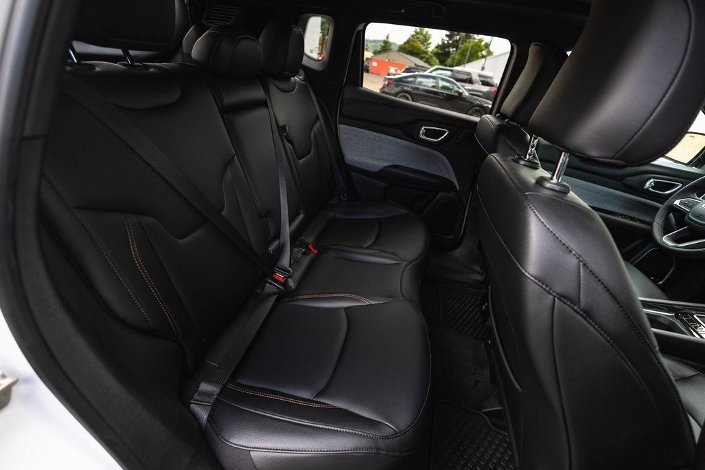 2024 Jeep Compass COMPASS LATITUDE LUX 4X4