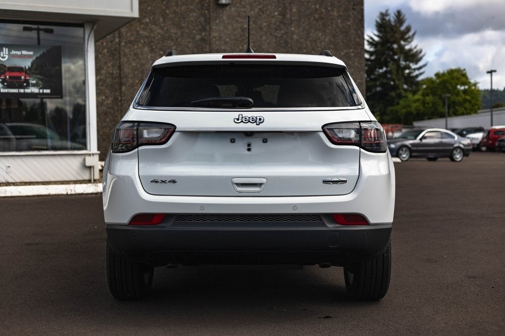 2024 Jeep Compass COMPASS LATITUDE LUX 4X4