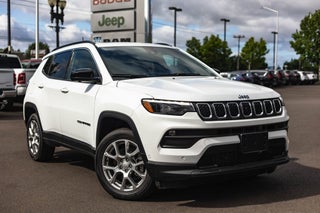 2024 Jeep Compass COMPASS LATITUDE LUX 4X4