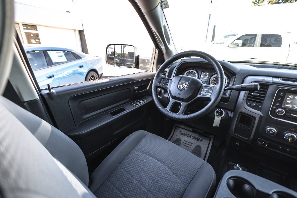 2018 RAM 3500 Tradesman Crew Cab 4x4 8' Box