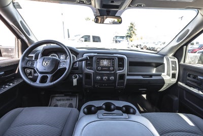 2018 RAM 3500 Tradesman Crew Cab 4x4 8' Box
