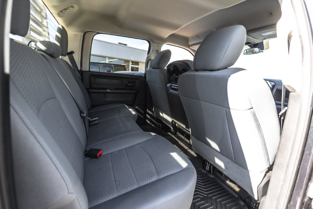 2018 RAM 3500 Tradesman Crew Cab 4x4 8' Box
