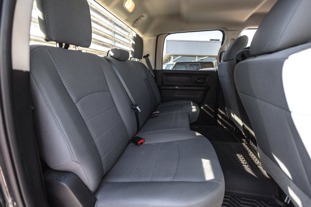 2018 RAM 3500 Tradesman Crew Cab 4x4 8' Box