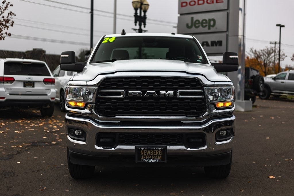 2024 RAM 3500 Big Horn Crew Cab 4x4 8' Box