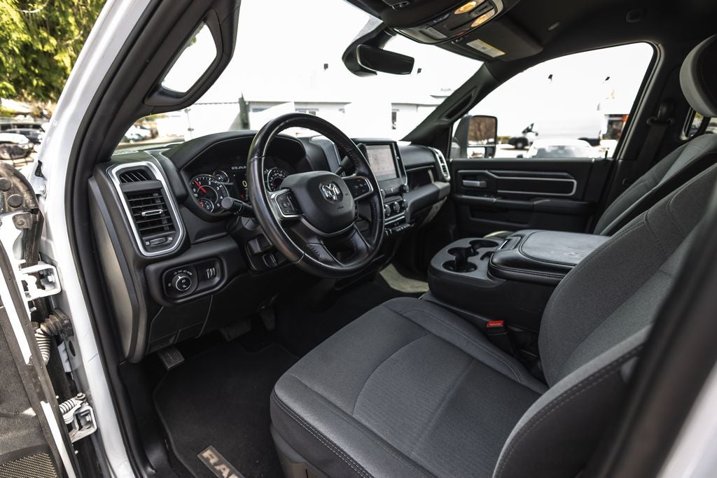 2024 RAM 3500 Big Horn Crew Cab 4x4 8' Box