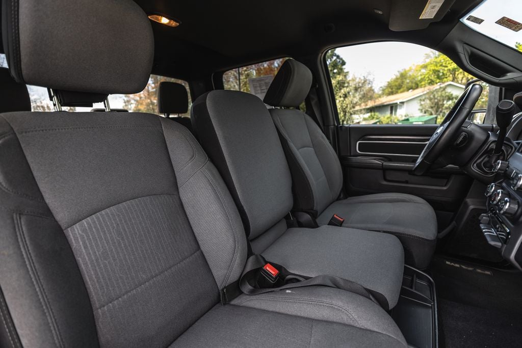 2024 RAM 3500 Big Horn Crew Cab 4x4 8' Box