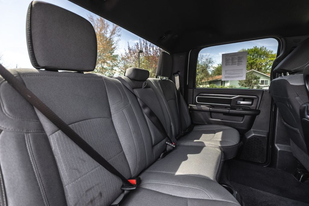 2024 RAM 3500 Big Horn Crew Cab 4x4 8' Box