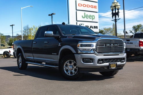 2020 RAM 3500 Laramie Crew Cab 4x4 8' Box