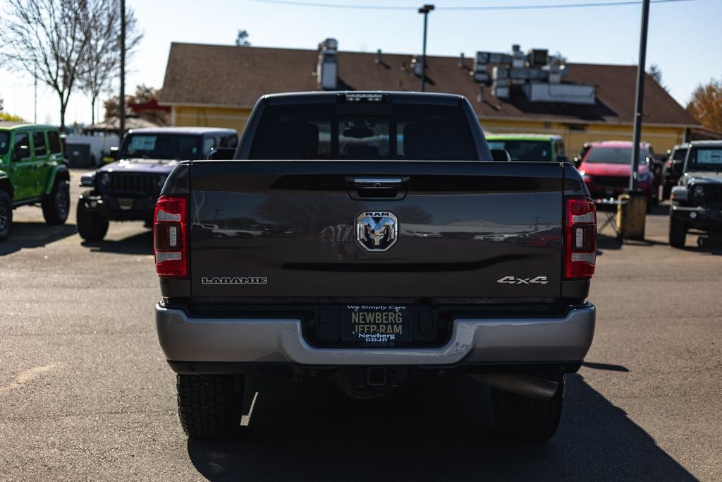 2020 RAM 3500 Laramie Crew Cab 4x4 8' Box