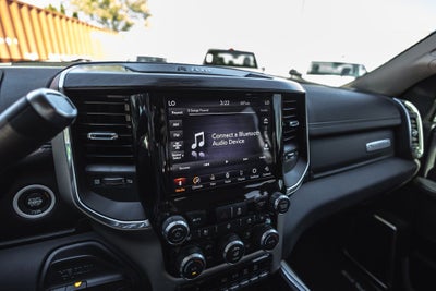 2020 RAM 3500 Laramie Crew Cab 4x4 8' Box